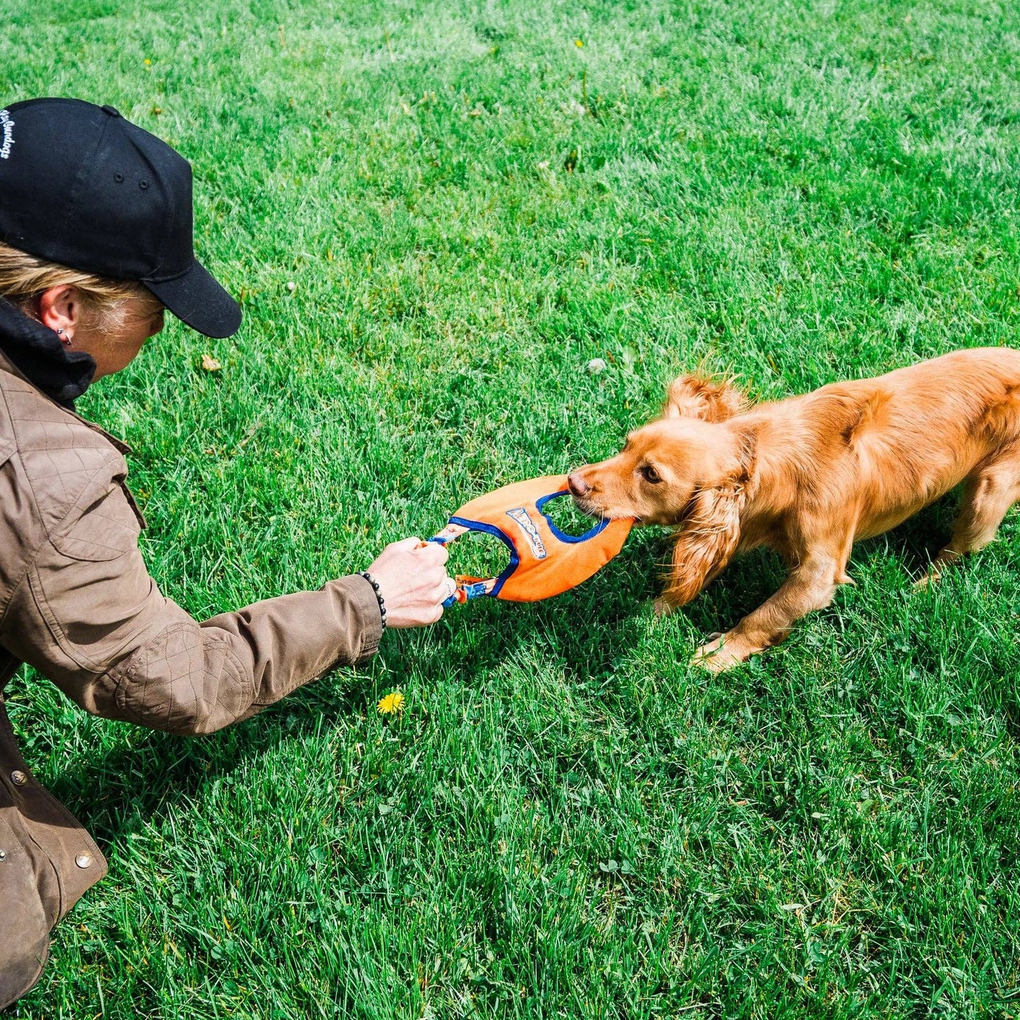 Tug-E-Nuff – Aero-Tug Interactive Frisbee: Lightweight, Water-Safe & Soft