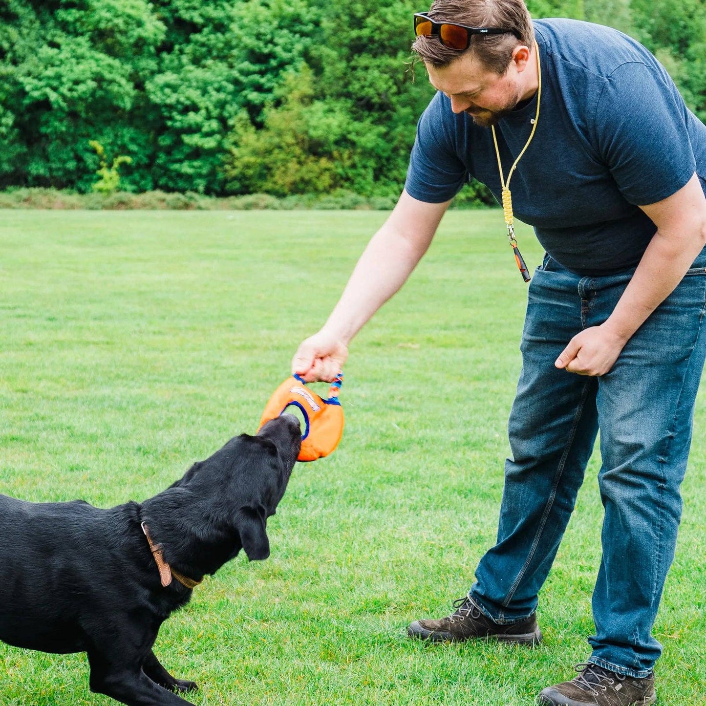 Tug-E-Nuff – Aero-Tug Interactive Frisbee: Lightweight, Water-Safe & Soft